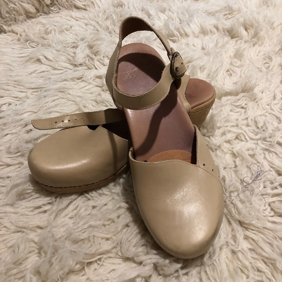 Dansko Clogs - Picture 1 of 3
